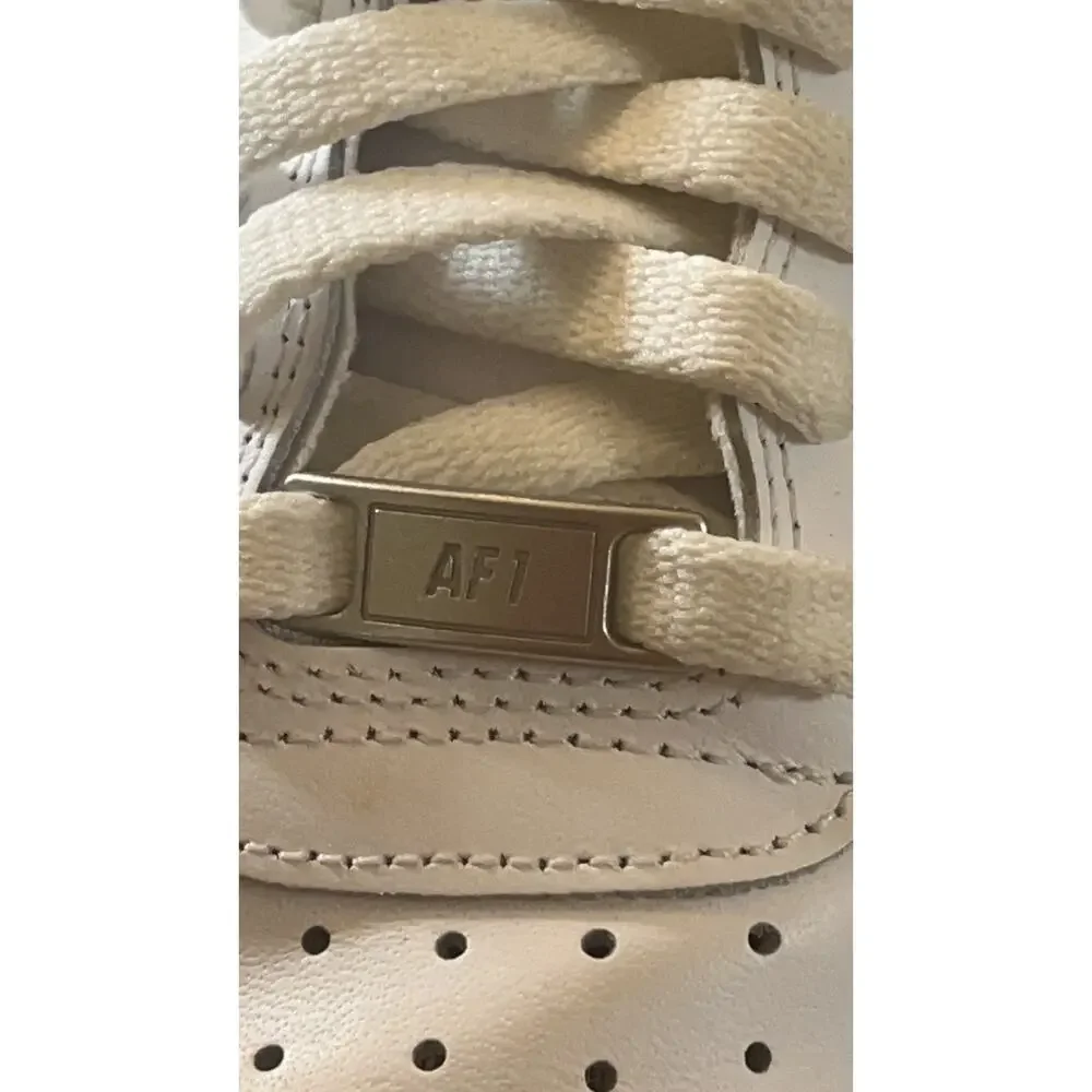 Nike Air Force 1 '07 Low Triple White Sneakers CW2288-111 Men White Leather 10.5 - Picture 10 of 10
